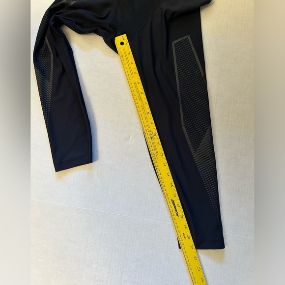 Under Armour Heat Gear Compression running Black Performance tights NWT Sz-M I9 - Picture 7 of 8